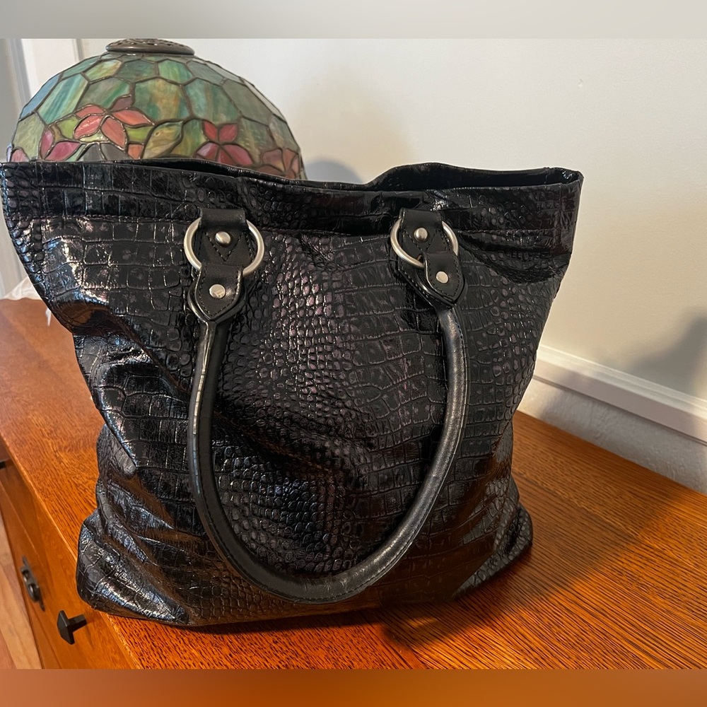 Chocolat Blu Leather Shoulder Bag with Change purse Alligator Embossed Travel